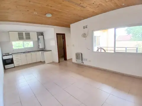 Depto Tipo Casa 2 ambientes con 1 baño