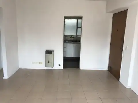 Av La Plata 1400, Piso 8