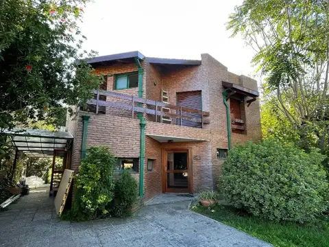 VENTA CASA 5 AMBIENTES – COUNTRY GHISO- BELLA VISTA