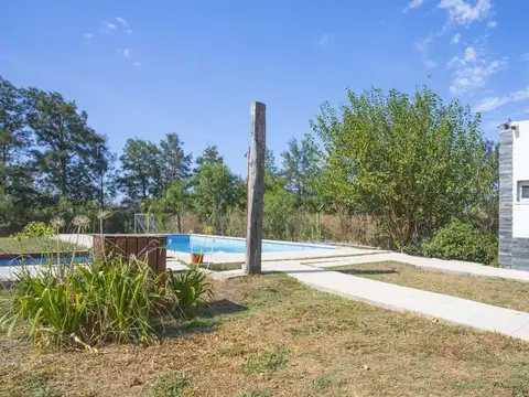 Casa 4 ambientes en venta en Ibarlucea
