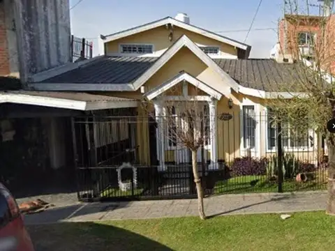 HERMOSO CHALET DE 4 AMBIENTES