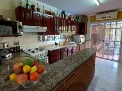 Casa en Venta en Moron, USD 100.000