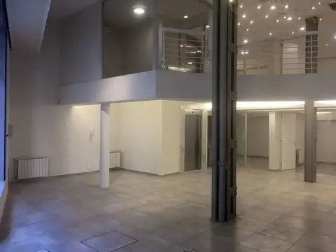 Oficina en Alquiler al Este