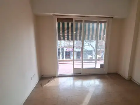 Monte Castro. Jonte 5200 dto.2 amb balcón