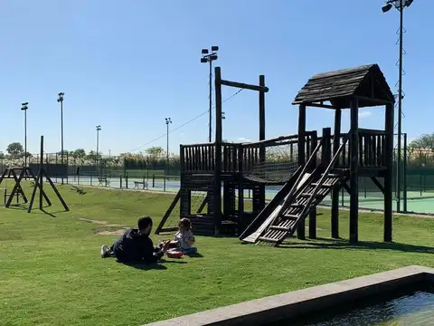 EL NAUDIR LOTE A LA LAGUNA CENTRAL