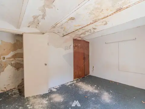 VENTA-Casa 2 dorm y garaje-a reciclar-LA AGUADA