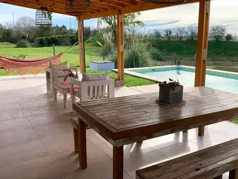 ALQUILER ANUAL - 4 AMBIENTES - CANTON NORTE - A LA LAGUNA