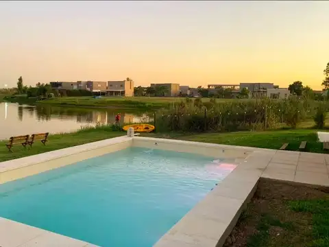 Casa en Alquiler en El Canton - Norte, USD 1.800