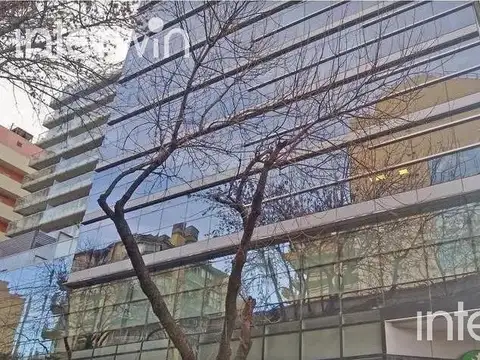 Oficina en Alquiler con 2 cocheras