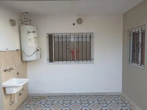 Depto Tipo Casa en Venta en Centro, USD 100.000