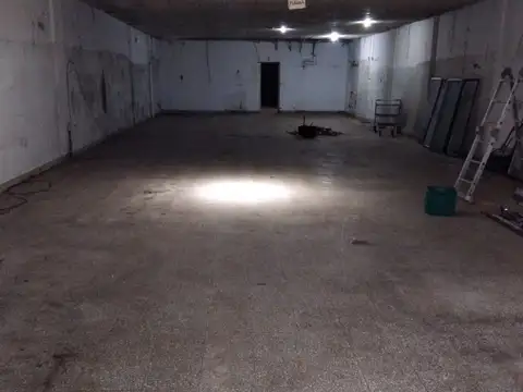 Local en Alquiler en Floresta, $ 2.000.000