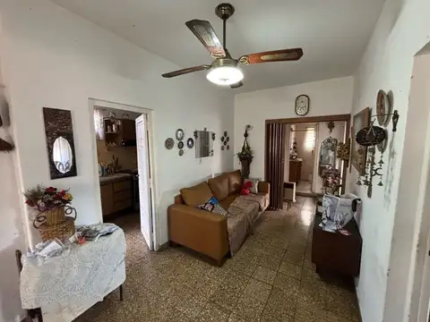 Depto Tipo Casa 5 ambientes con 2 baños