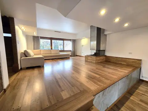 Casa 6 ambientes con 3 baños