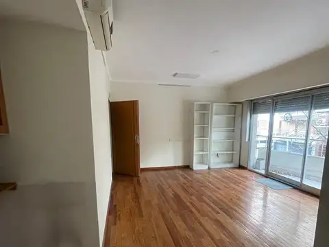 Bogotá 300, Piso 1
