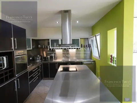 Casa en Venta en Santa Ana, USD 370.000