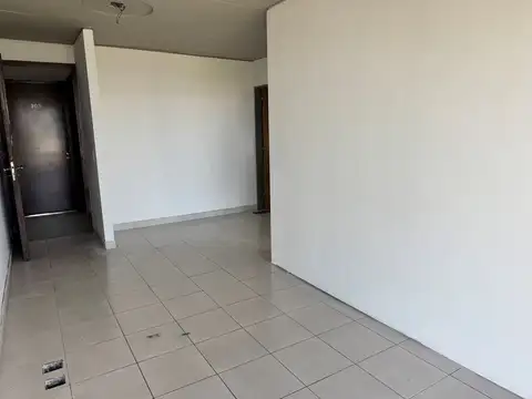Oficina en Alquiler en Pilar, $ 800.000