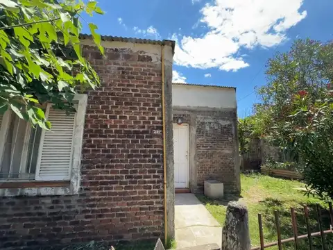 CASA  APTA CREDITO, gran patio en Gualeguaychu