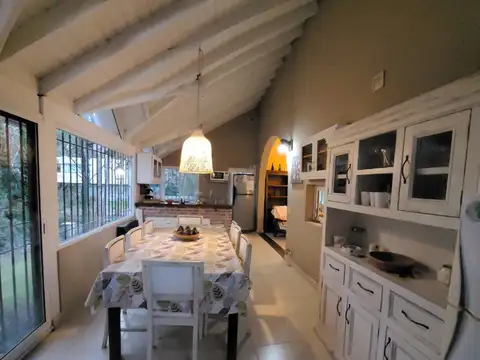 Muy linda casa para 10 personas cerca del golf