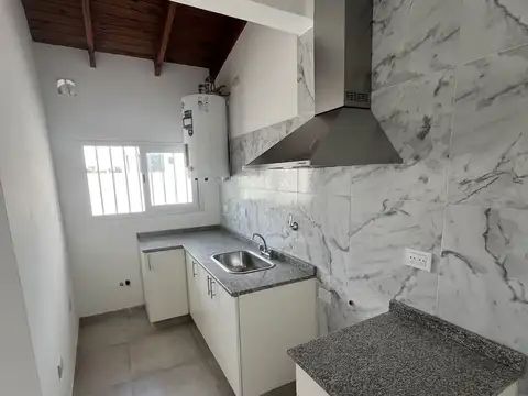 Depto Tipo Casa en Alquiler en Tablada, $ 500.000