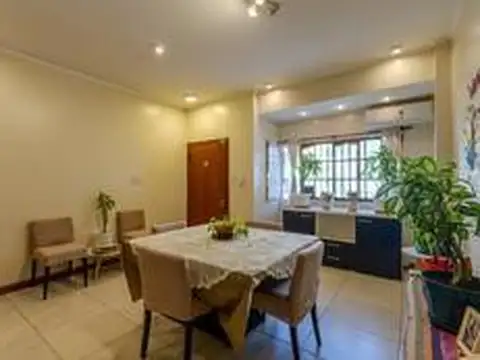 Depto Tipo Casa en Venta de 5 ambientes