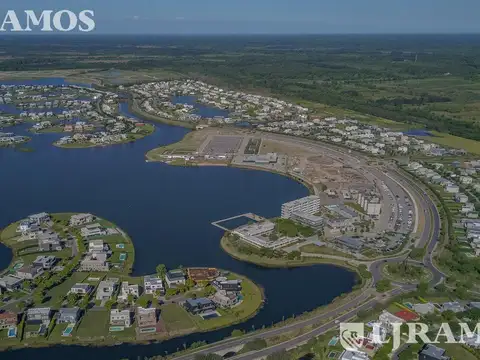 MUY BUEN LOTE AL LAGO EN EL BARRIO CEIBOS DE PUERTOS DEL LAGO CON EXCELENTE ORIENTACION NORESTE.
