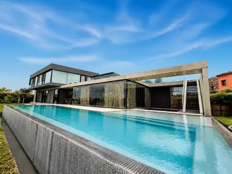 Casa en alquiler EL CANTON 692m2 sobre doble lote
