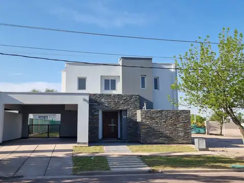 Hermosa casa en venta en Barrio Rincon de Drummond