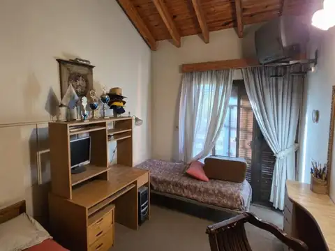 LOCAL COMERCIAL Y DEPARTAMENTO EN QUINTA SECCIÓN