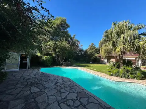 Casa en Venta en Villa Sarmiento, USD 390.000