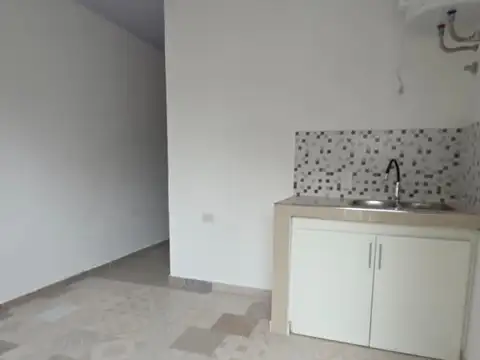 Departamento en Alquiler en Pablo Nogues, $ 420.000