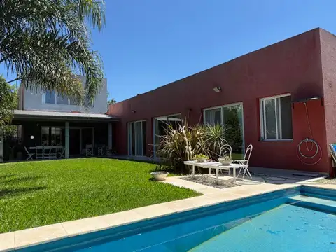 Espectacular Casa en venta en Altos Del Barranco