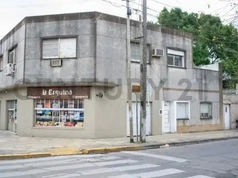 VENTA EN BLOKE OPORTINIDAD VILLA LUZURIAGA IDEAL CONSTRUCTOR O BIEN QUIERN QUIERA VIVIR DE RENTAS CO