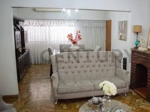 Presidente Juan Domingo Peron 500, Piso 0