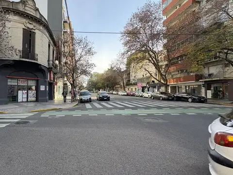 Local en VENTA en Avellaneda esquina Granaderos - Flores