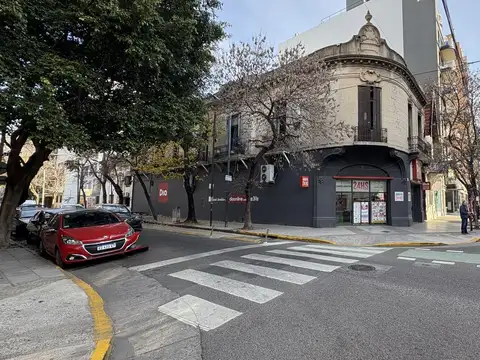 Avellaneda 2102 esquina Granaderos - Flores