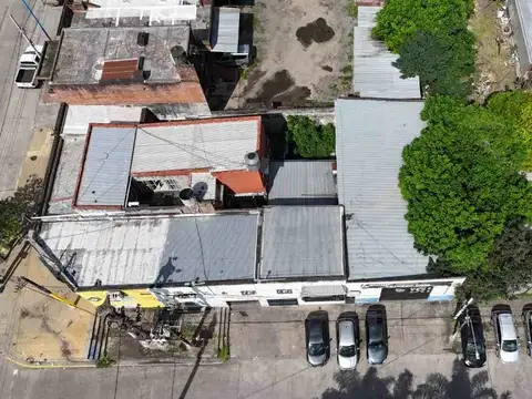 VENTA ESQUINA AV. BELGRANO Y AZCUENAGA 560M2