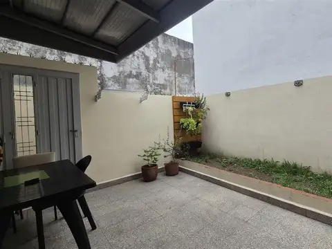Depto Tipo Casa en Venta 40 años