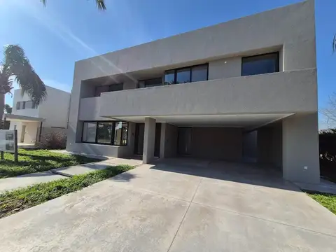 Av Fuerza Aérea 2300