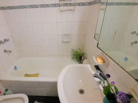 Depto Tipo Casa en Venta con 1 cocheras