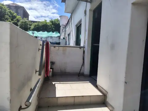 Depto Tipo Casa 2 ambientes con 1 baño