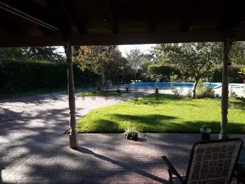 Casa en Venta con 2 cocheras