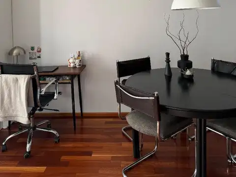 Monoambiente amueblado en alquiler, edificio con pileta