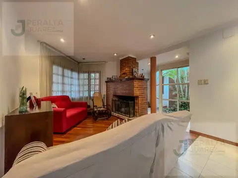 Casa 7 ambientes con 4 baños