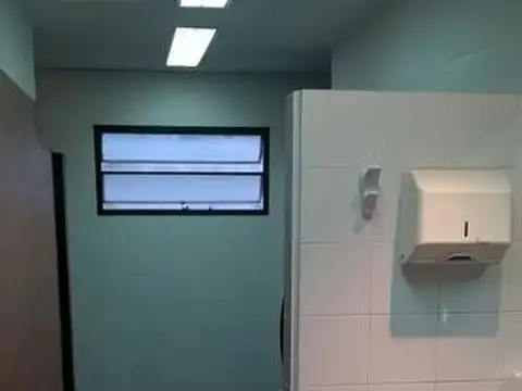 Oficina en Venta con 7 cocheras