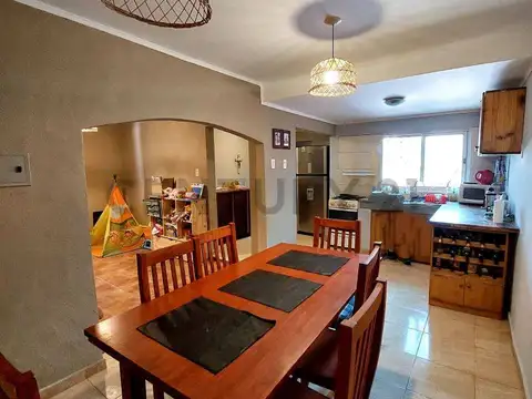 Inés Alvarez 1500, Piso 0