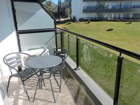 Departamento en Alquiler en Villa Parque Siquiman, $ 650.000