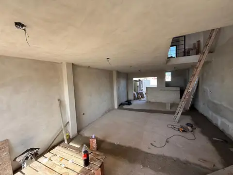 Depto Tipo Casa en Venta de 5 ambientes