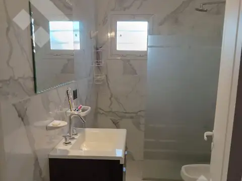 Depto Tipo Casa en Venta con 1 cocheras