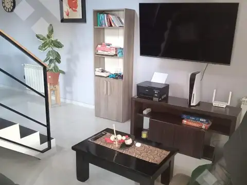 Depto Tipo Casa en Venta de 3 ambientes