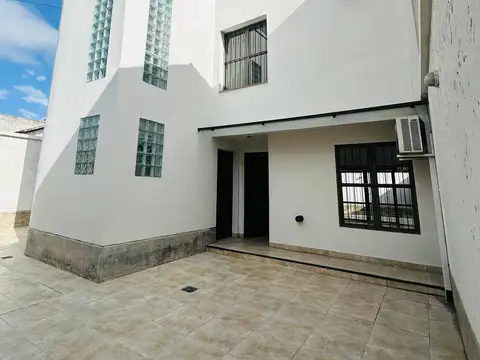 CASA VENTA ZONA SUR Y POSIBILIDAD DE PERMUTA